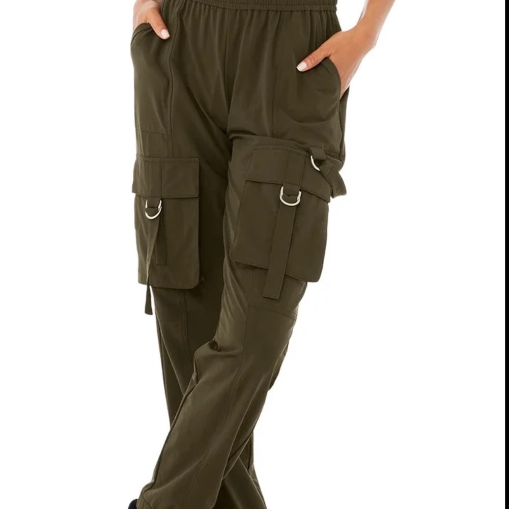 Alo Xs high waist city cargo worn once